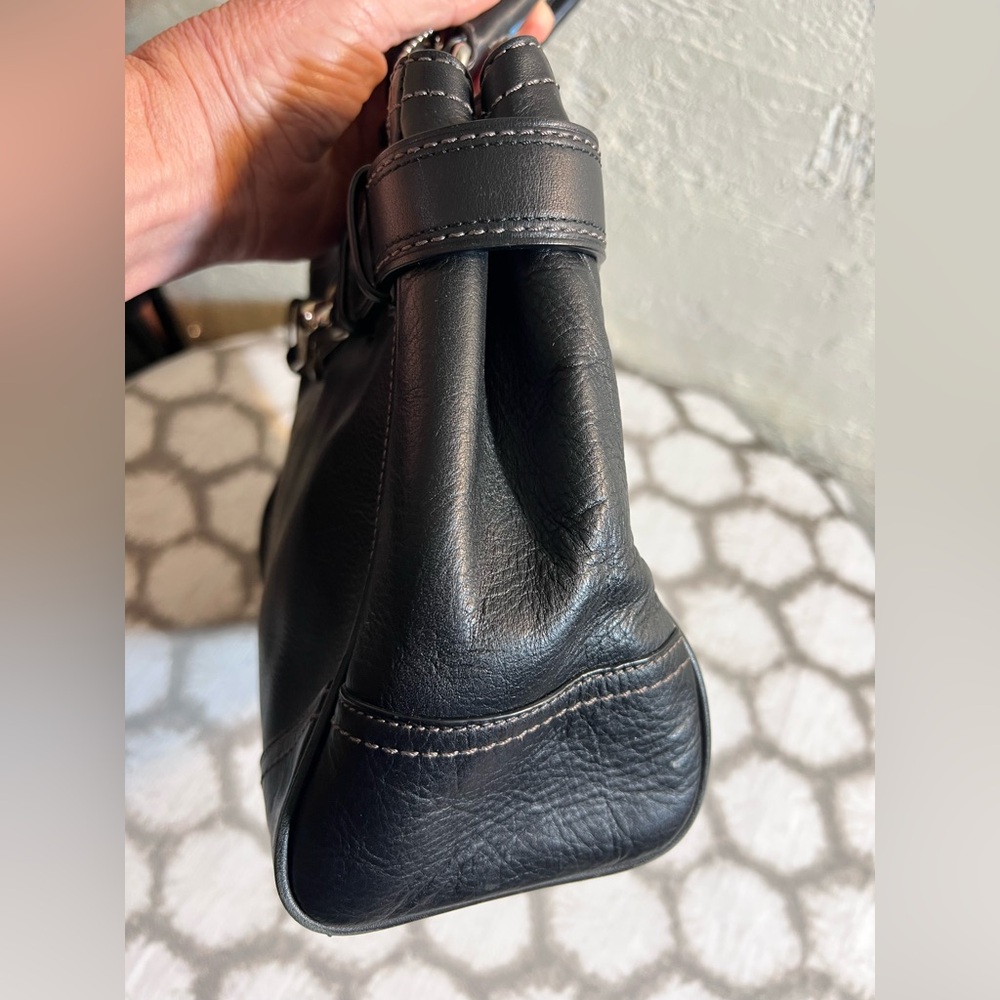 COACH Black Leather Handbag EUC - Picture 6 of 16